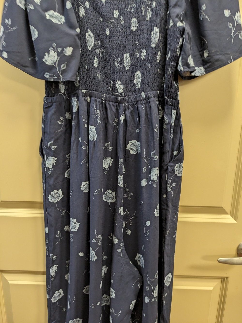 Torrid Floral Smocked Flutter Sleeve Wide-Leg Jumpsuit Size 1X (14-16) - Picture 13 of 16